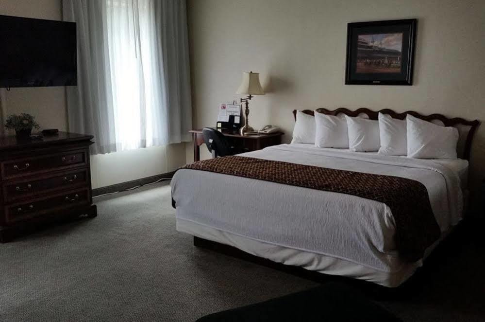 Gold Vault Inn Radcliff المظهر الخارجي الصورة
